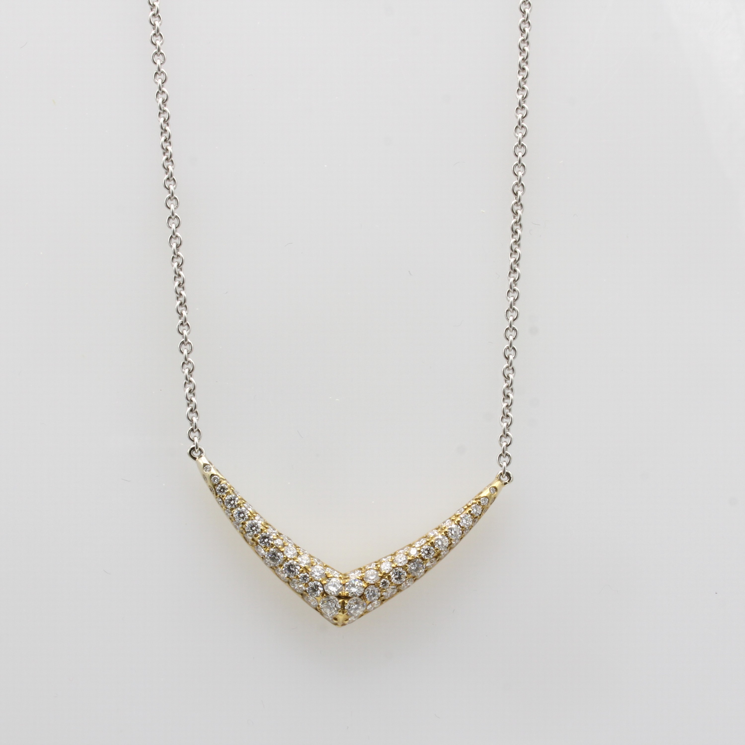 Image 27042359 - Collier mit Brillanten, GG/WG 750/000, Mittelteil GG bes. m. Brill. zus. ca. 2.15 ct ...