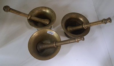 27042321a - 3 Mörser, norddeutsch o. niederländisch, 17. und 18.Jh., Bronze, Gebrauchsmörser, 1x ...