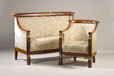 Image Sitzgruppe im Empire-Stil, um 1900, bestehend aus 2 Armlehnsessel und einem Sofa, ...