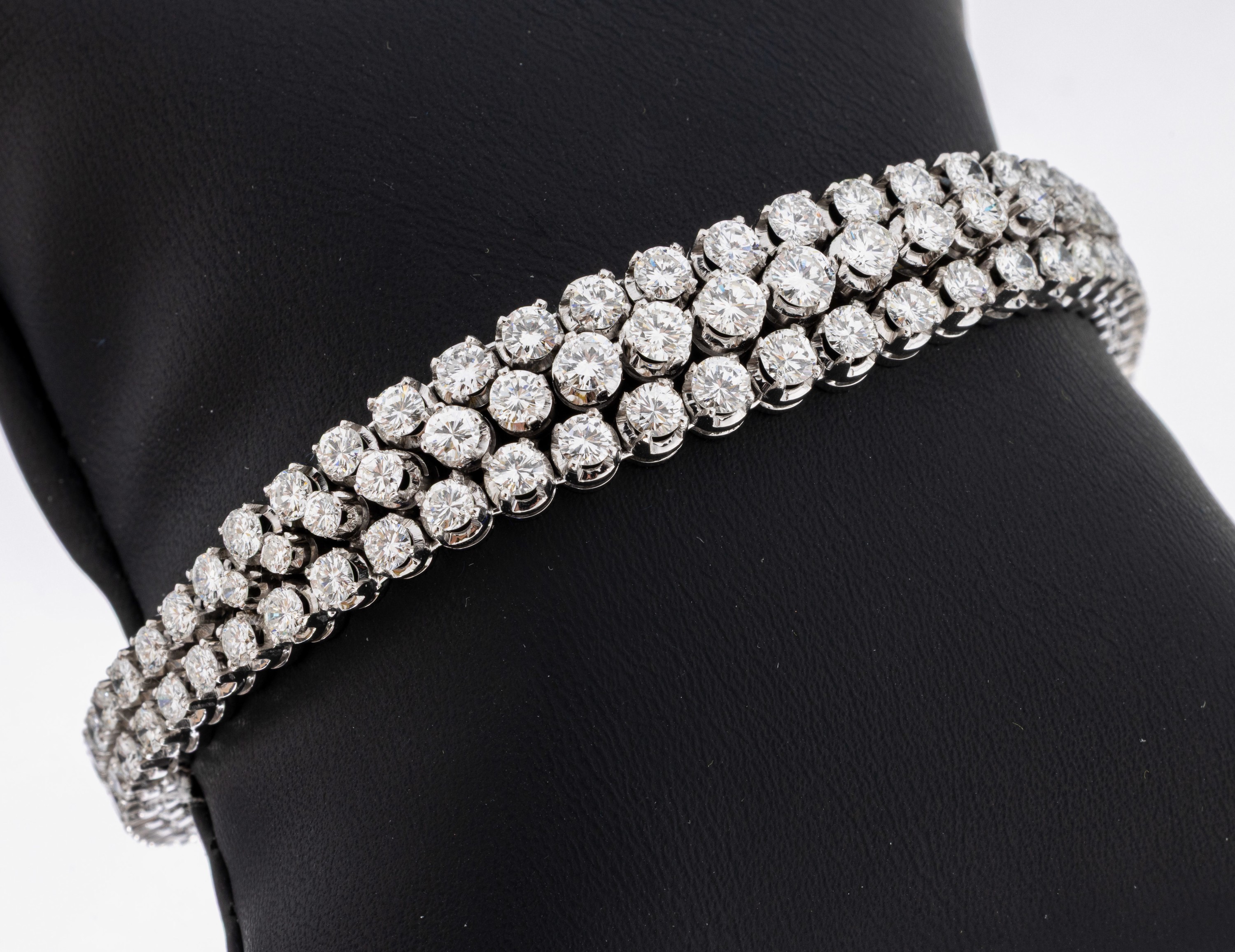 Image 27042508 - 18 kt Gold Brillant-Armband, WG 750/000, Brillanten im Verlauf zus. ca. 12.5 ct feines ...