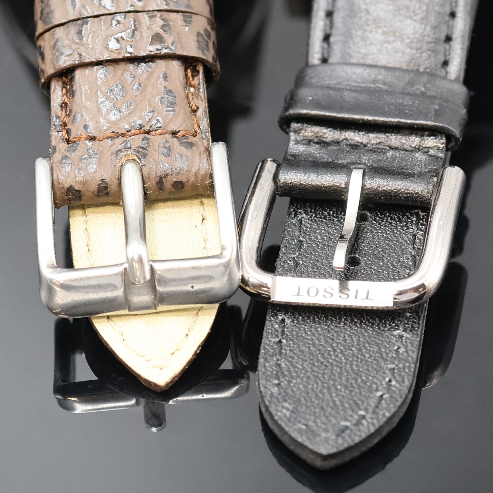 Detail c: TISSOT 2 Armbanduhren, beide Schweiz 1960/70er Jahre, Edelstahlgeh. mit verschr. Böden, 1 x Automatik, Model PR 516 GL, blaues Zifferbl. m. silb. ...
