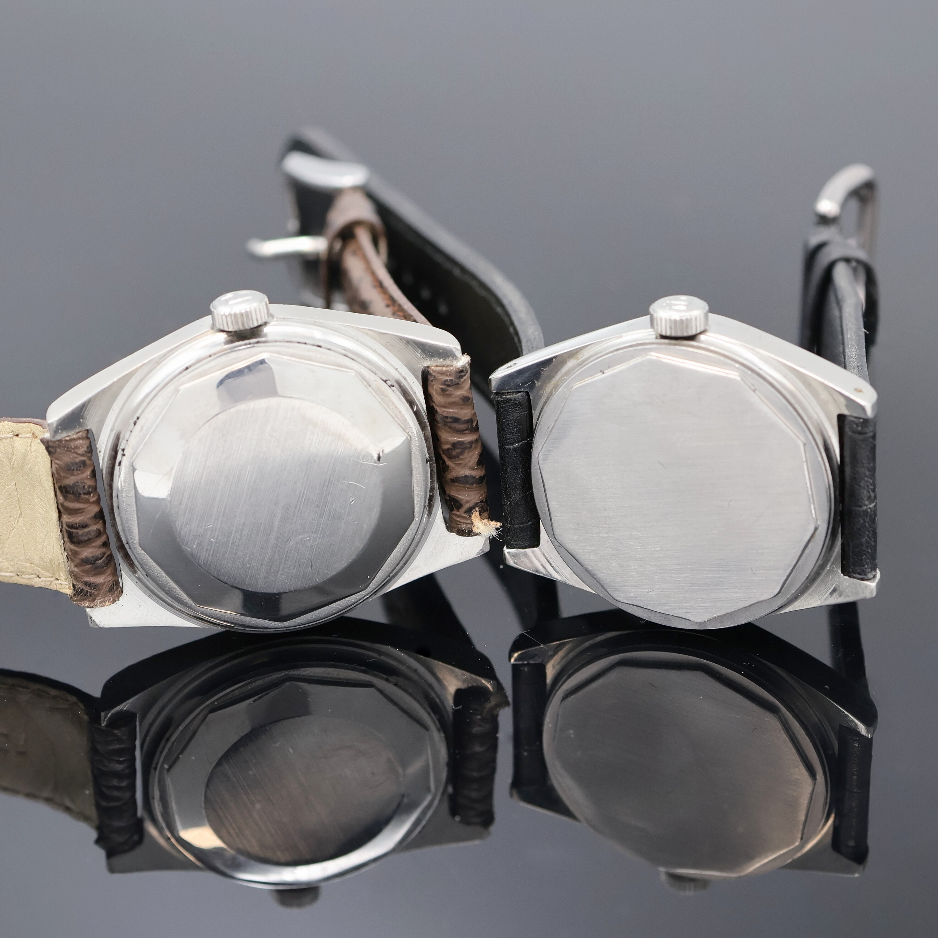 Detail e: TISSOT 2 Armbanduhren, beide Schweiz 1960/70er Jahre, Edelstahlgeh. mit verschr. Böden, 1 x Automatik, Model PR 516 GL, blaues Zifferbl. m. silb. ...
