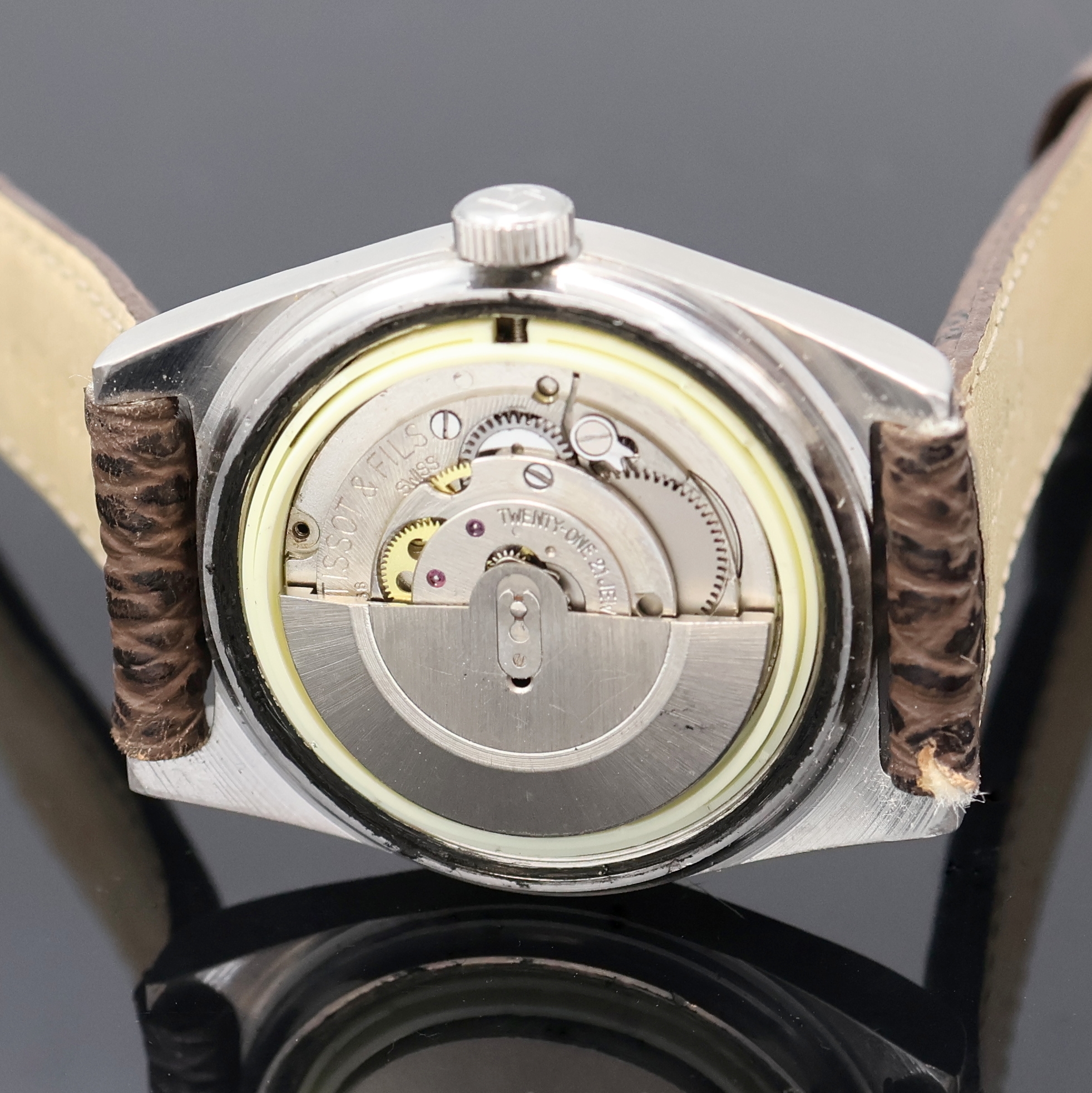 Detail f: TISSOT 2 Armbanduhren, beide Schweiz 1960/70er Jahre, Edelstahlgeh. mit verschr. Böden, 1 x Automatik, Model PR 516 GL, blaues Zifferbl. m. silb. ...