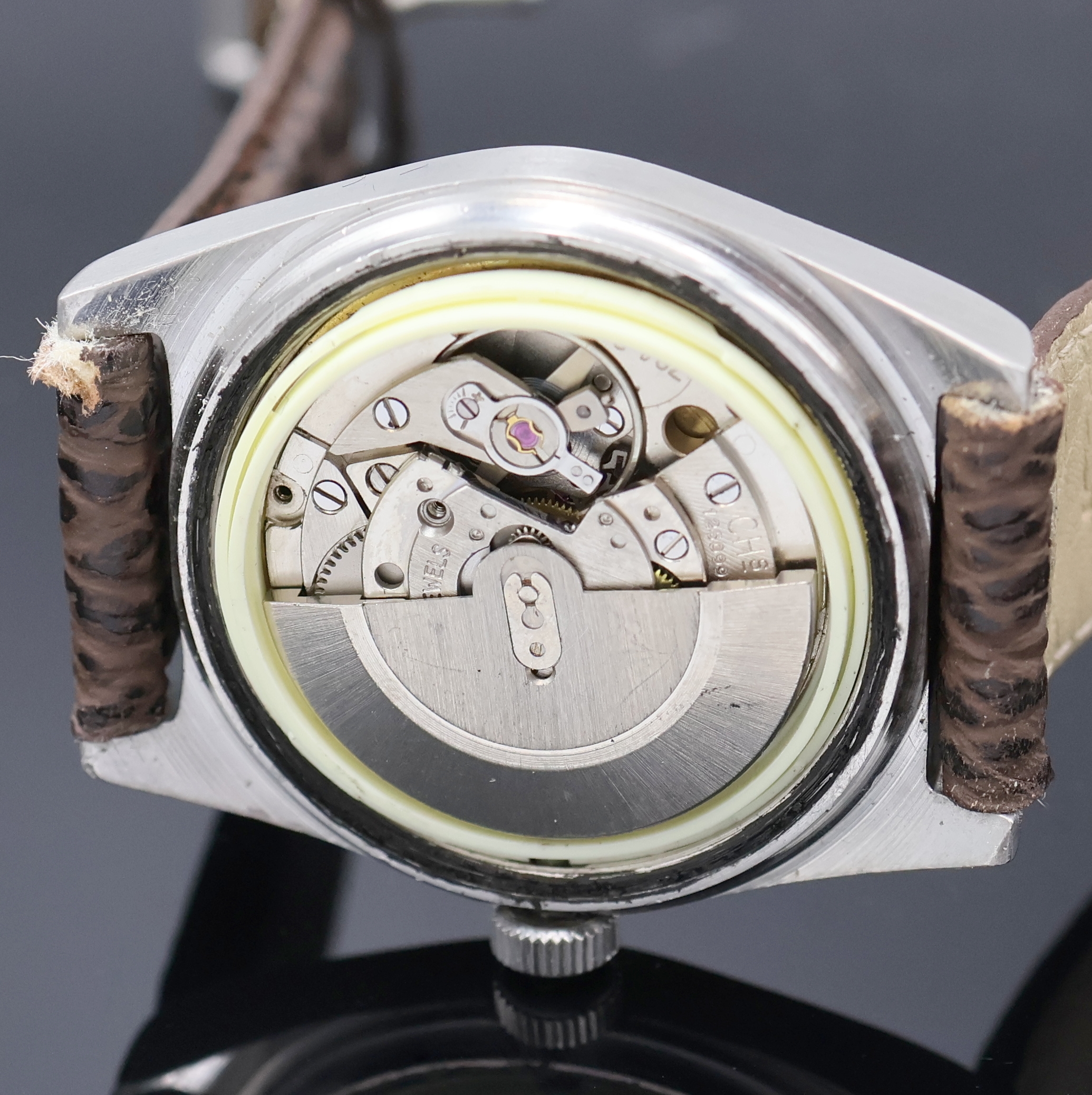 Detail g: TISSOT 2 Armbanduhren, beide Schweiz 1960/70er Jahre, Edelstahlgeh. mit verschr. Böden, 1 x Automatik, Model PR 516 GL, blaues Zifferbl. m. silb. ...
