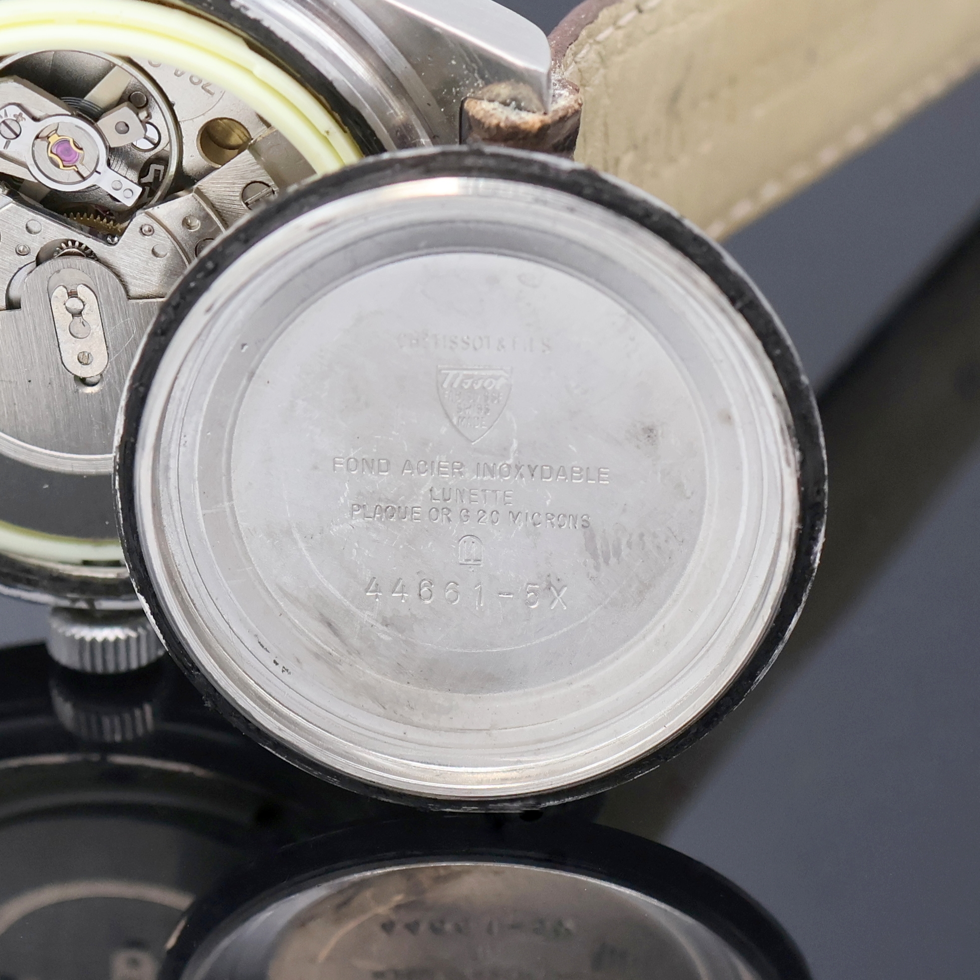Detail h: TISSOT 2 Armbanduhren, beide Schweiz 1960/70er Jahre, Edelstahlgeh. mit verschr. Böden, 1 x Automatik, Model PR 516 GL, blaues Zifferbl. m. silb. ...