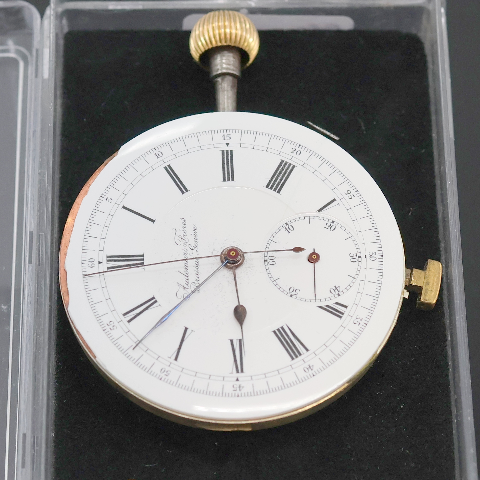 Detail b: Taschenuhrwerk mit Repetition und Schaltradchronograph, Schweiz um 1900, verg. Ankerwerk, Schr.-Unr., Schlag auf Tonfeder, Emailzifferbl. sign. ...
