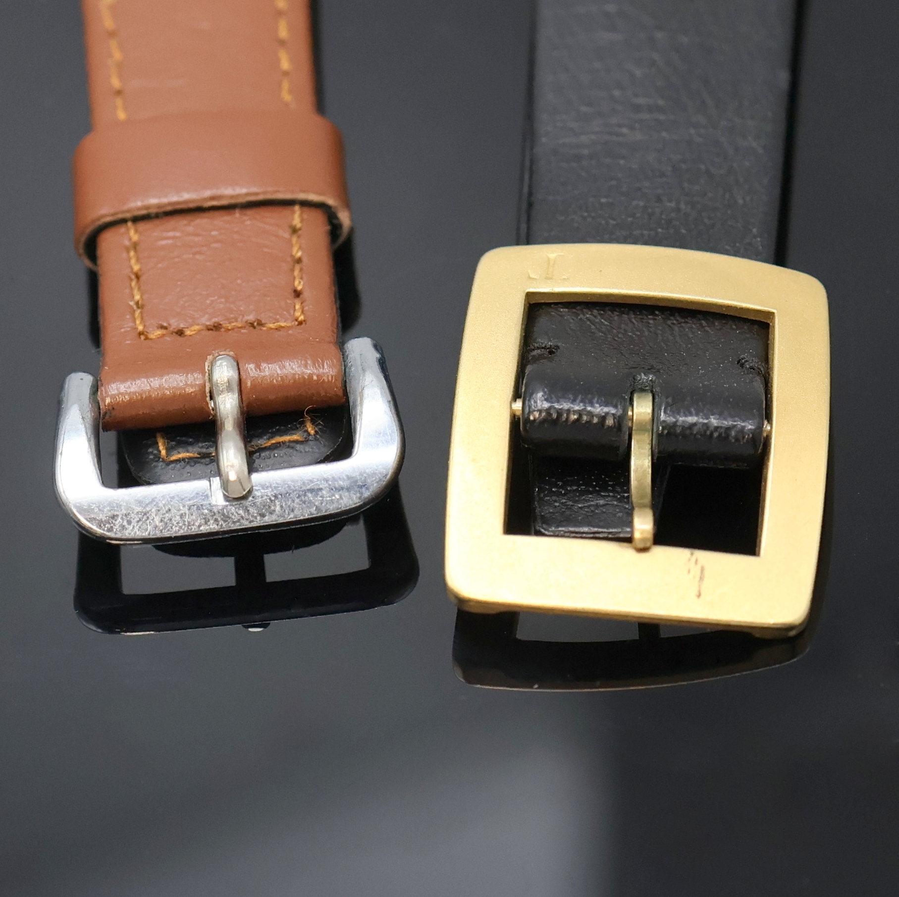 Detail c: TISSOT 2 Armbanduhren, beide Schweiz 1960/70er Jahre, Handaufzug, Edelstahlgeh. mit verschr. Böden, 1 x Model Seastar, silb. Zifferbl. m. aufges. ...