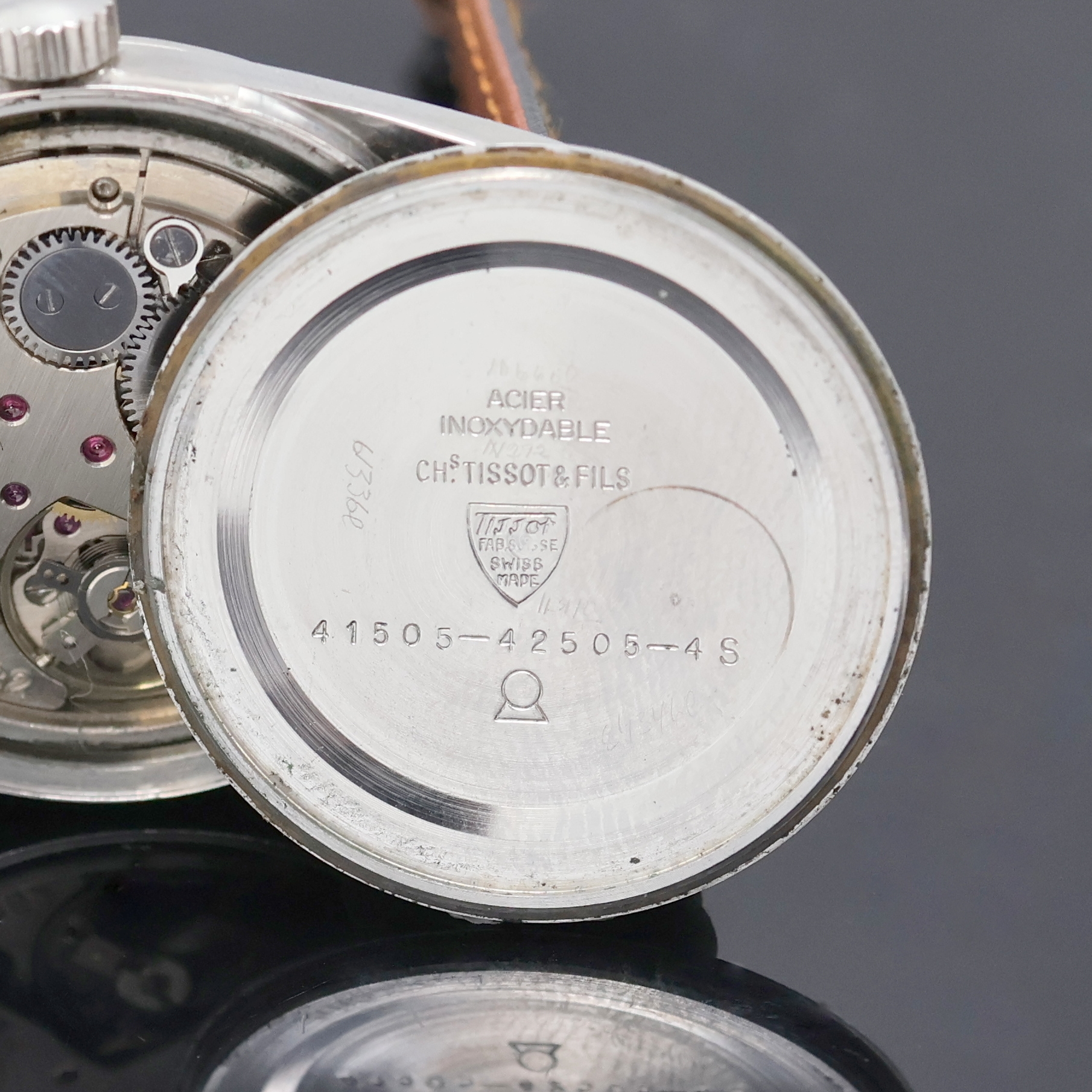 Detail h: TISSOT 2 Armbanduhren, beide Schweiz 1960/70er Jahre, Handaufzug, Edelstahlgeh. mit verschr. Böden, 1 x Model Seastar, silb. Zifferbl. m. aufges. ...
