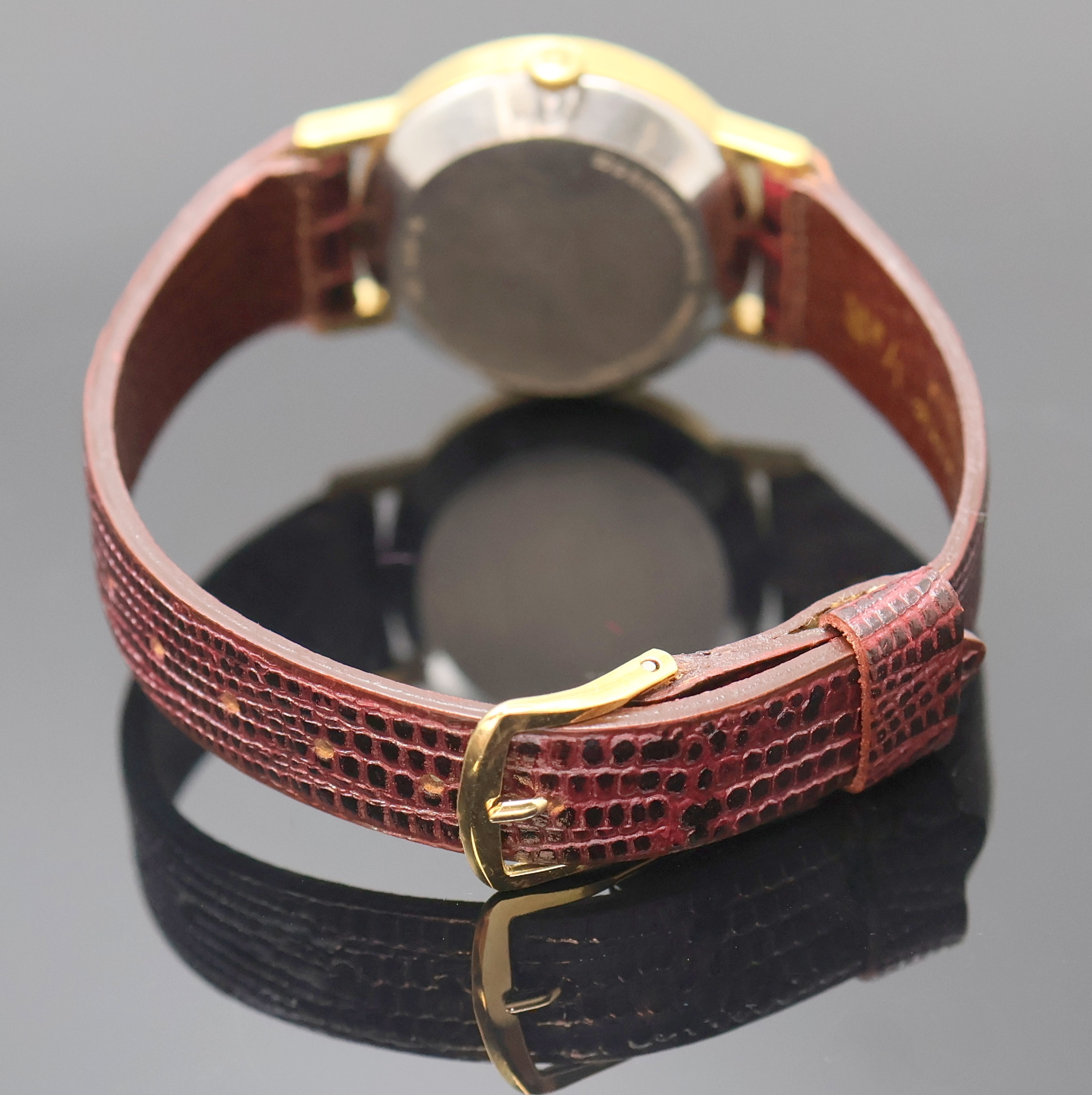 Detail b: MOVADO / ZENITH Damenarmbanduhr Serie Museumswatch Referenz 20.0511.355, Handaufzug,Schweiz um 1970, verg. Gehäuse, Edelstahlboden aufgedr., braunes ...