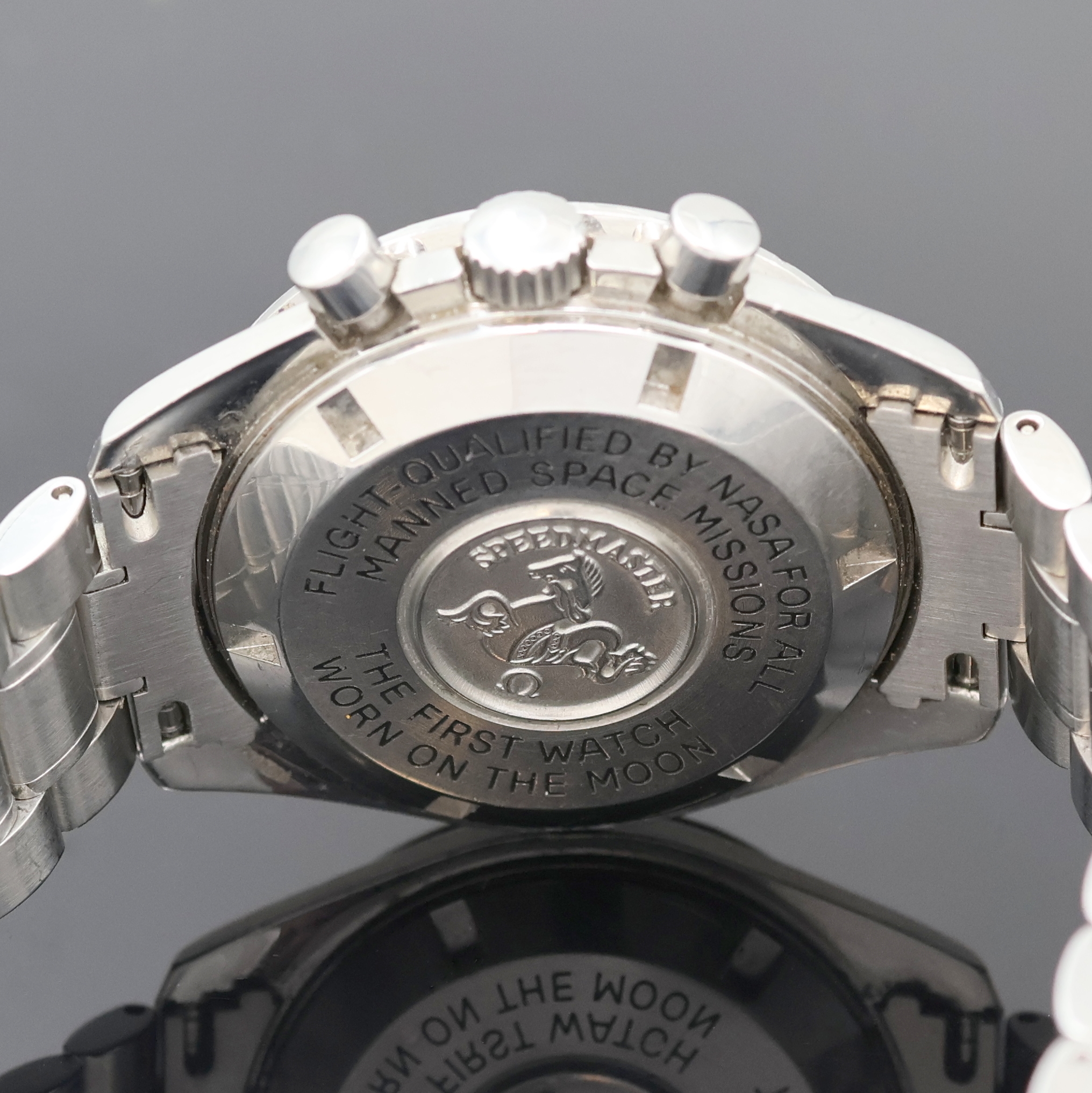 Detail e: OMEGA Speedmaster Professional Armbandchronograph Referenz 1450022/3450022, Schweiz um 1995, Handaufzug, Edelstahlgeh. inkl. orig. Gliederband m. ...