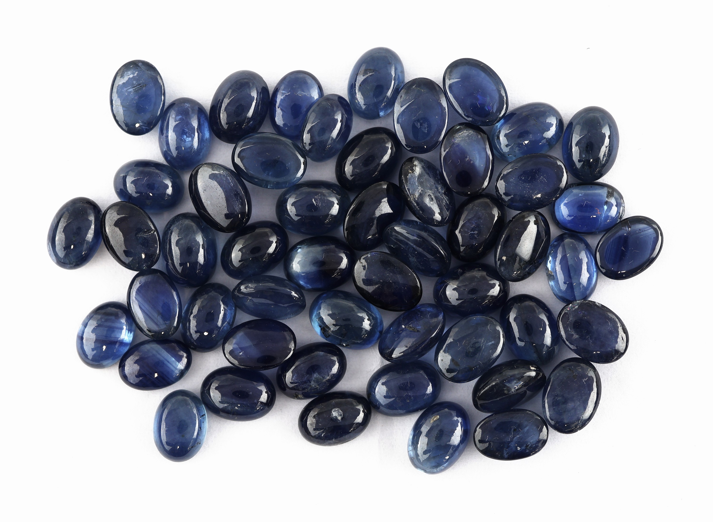 Image 27042551 - Lot lose Saphire, zus. ca. 63.12 ct, ovale Cabochons in versch. Größen und Farbnuancen ...