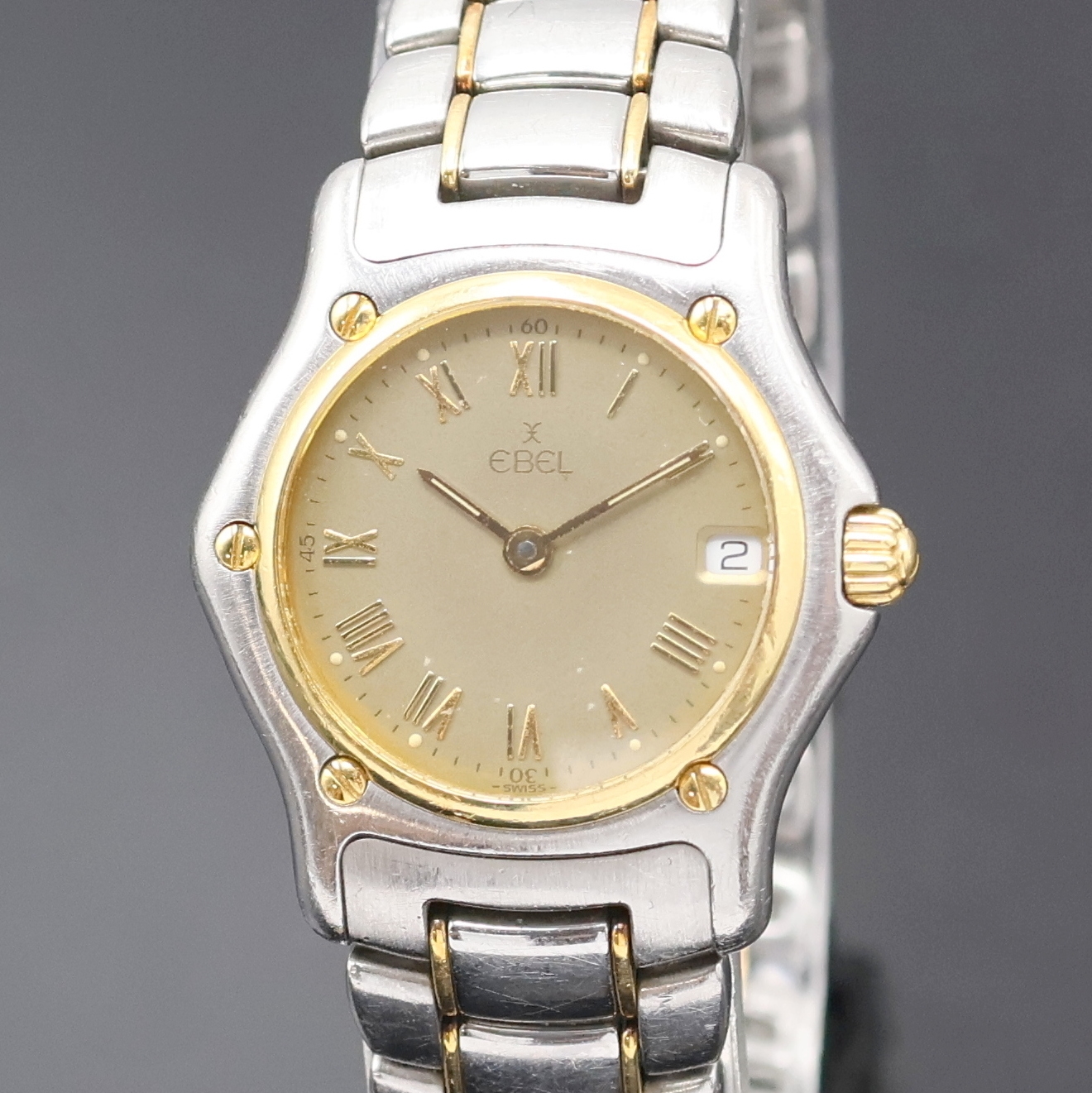 Detail a: EBEL 1911 Damenarmbanduhr in Stahl/Gold Referenz 188901, Schweiz um 1995, quarz, Boden 4-fach verschr., orig. Gliederband m. Faltschl., 5-fach ...