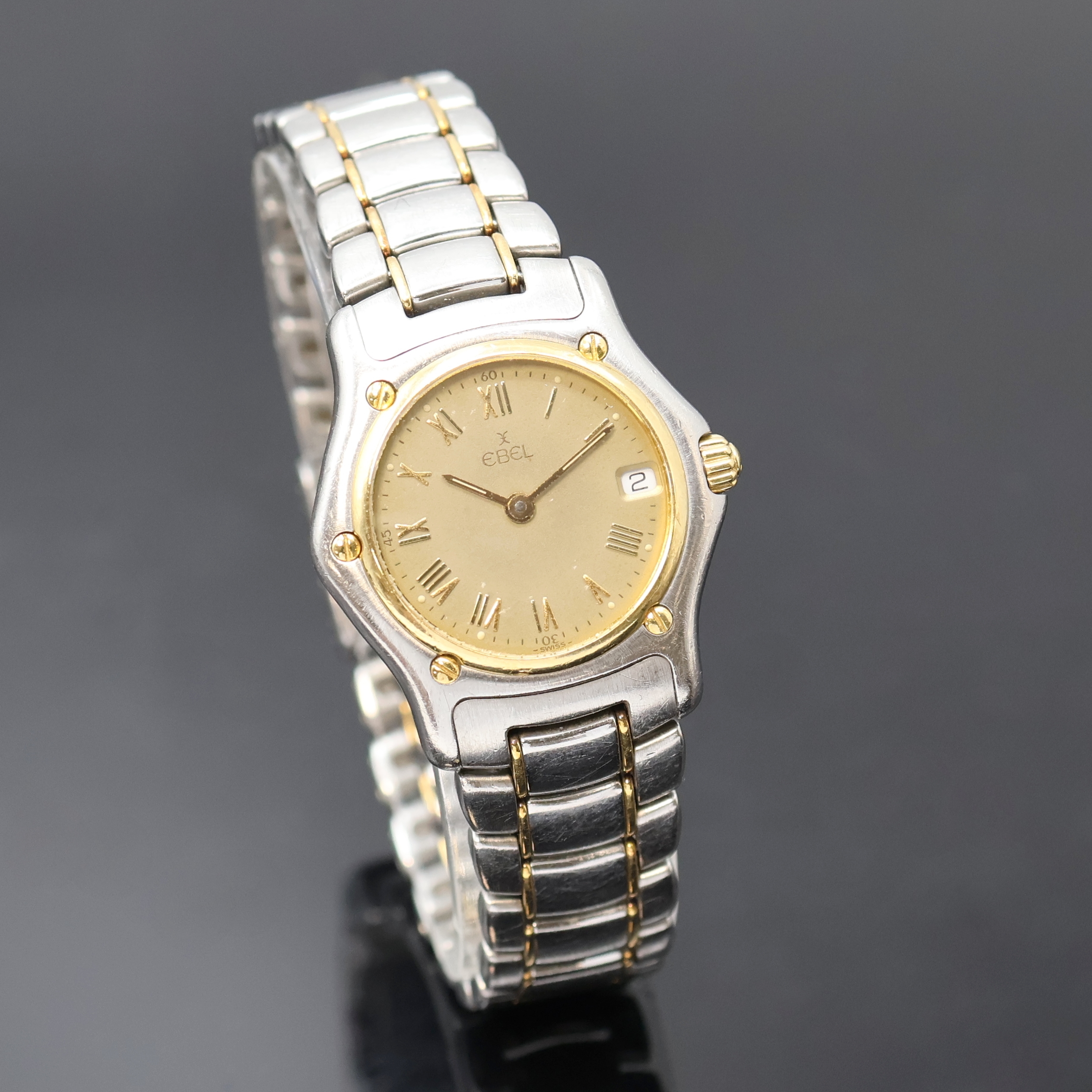 Detail b: EBEL 1911 Damenarmbanduhr in Stahl/Gold Referenz 188901, Schweiz um 1995, quarz, Boden 4-fach verschr., orig. Gliederband m. Faltschl., 5-fach ...