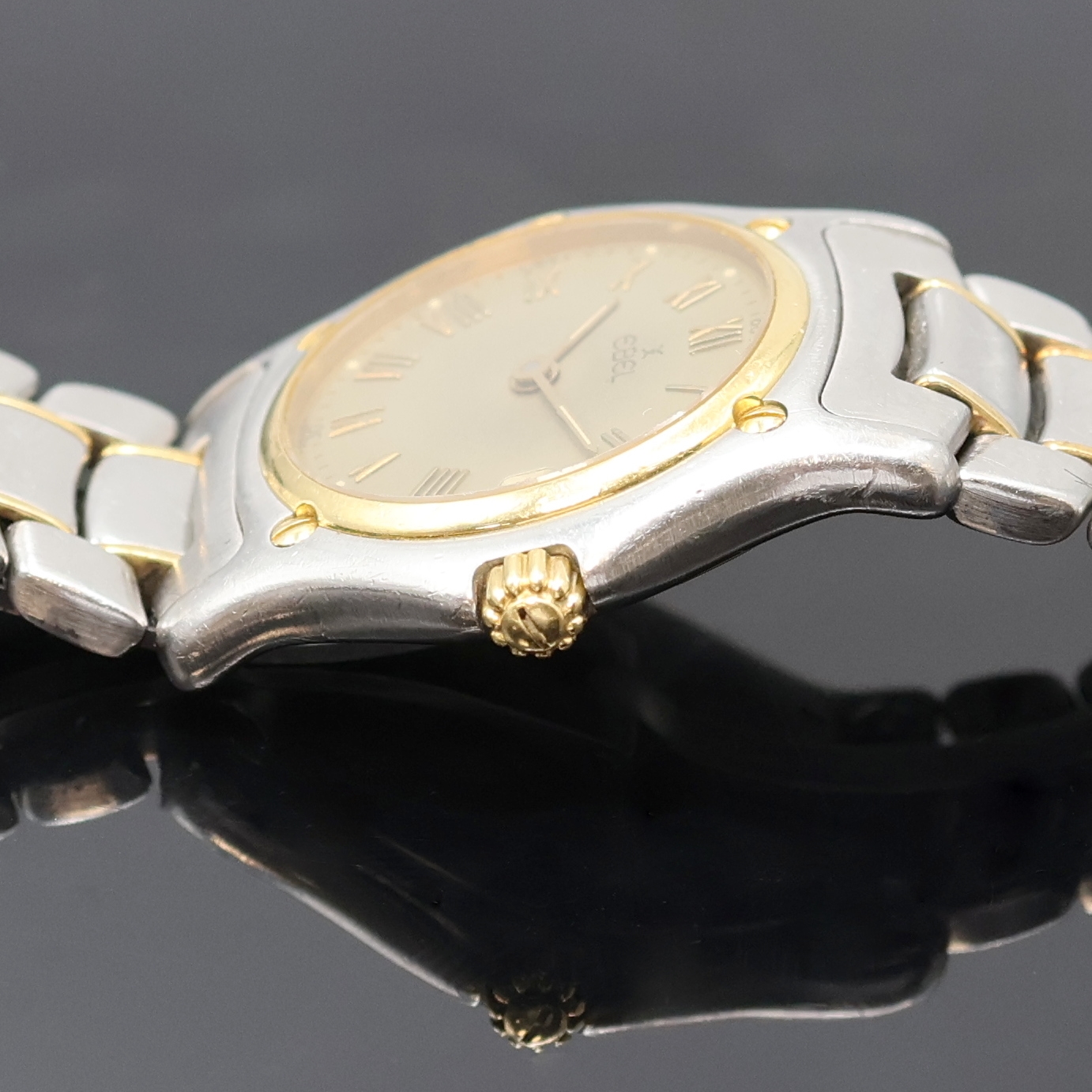 Detail d: EBEL 1911 Damenarmbanduhr in Stahl/Gold Referenz 188901, Schweiz um 1995, quarz, Boden 4-fach verschr., orig. Gliederband m. Faltschl., 5-fach ...