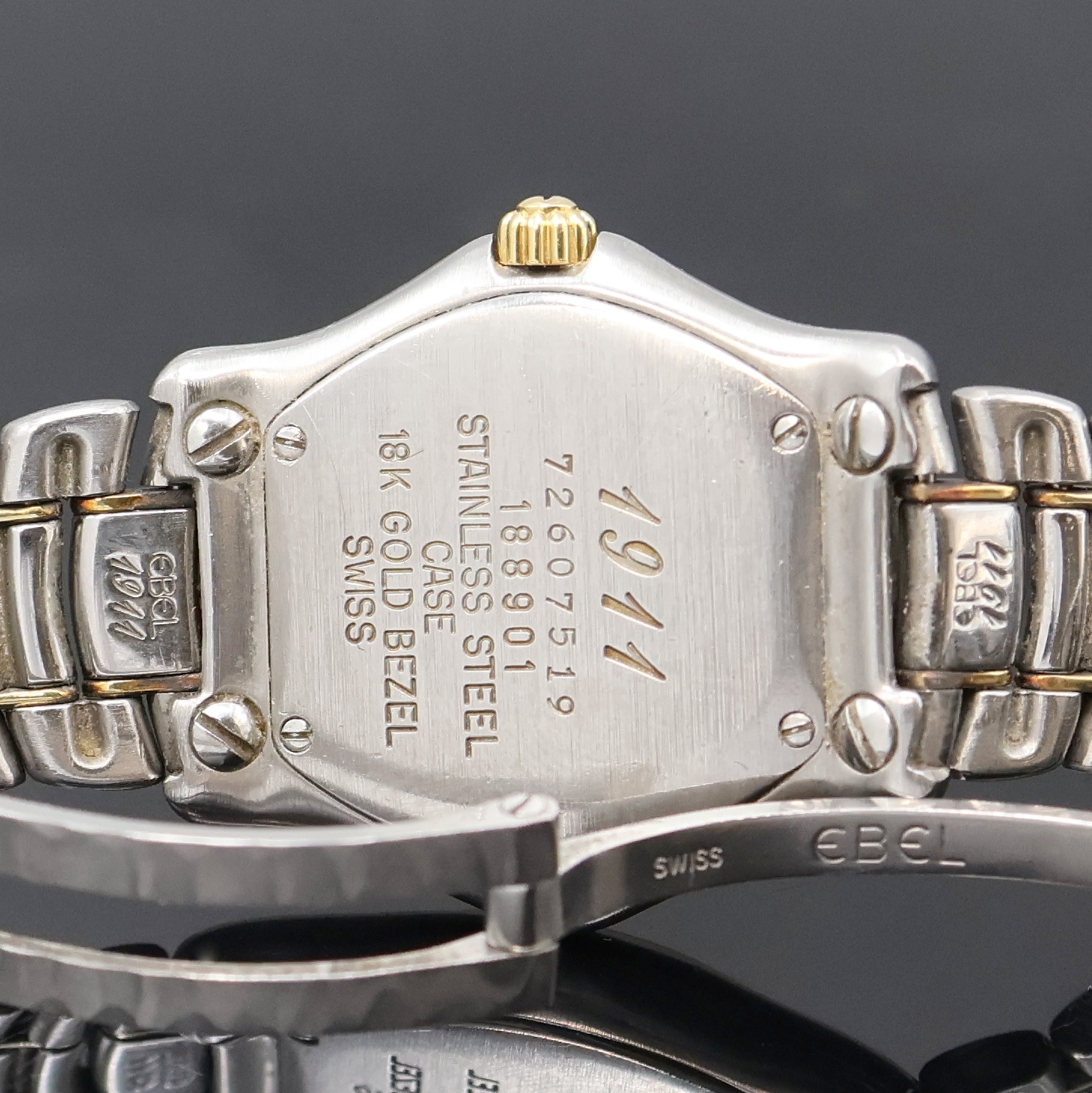 Detail e: EBEL 1911 Damenarmbanduhr in Stahl/Gold Referenz 188901, Schweiz um 1995, quarz, Boden 4-fach verschr., orig. Gliederband m. Faltschl., 5-fach ...