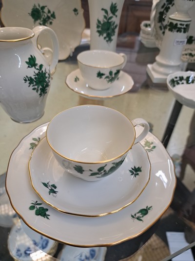 27042519d - Mokkaservice, Wien Augarten, Porzellan, kupfergrüner Blumendekor, kl. Kaffeekanne, 8 ...