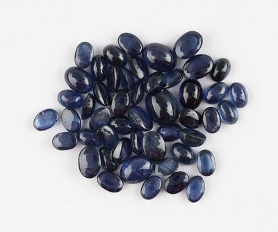 Image Lot lose Saphire, zus. ca. 43.25 ct, ovale Cabochons in versch. Größen und Farbnuancen ...
