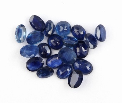 Image Lot lose Saphire, zus. ca. 11.48 ct, ovalfacett. in versch. Größen und Farbnuancen ...