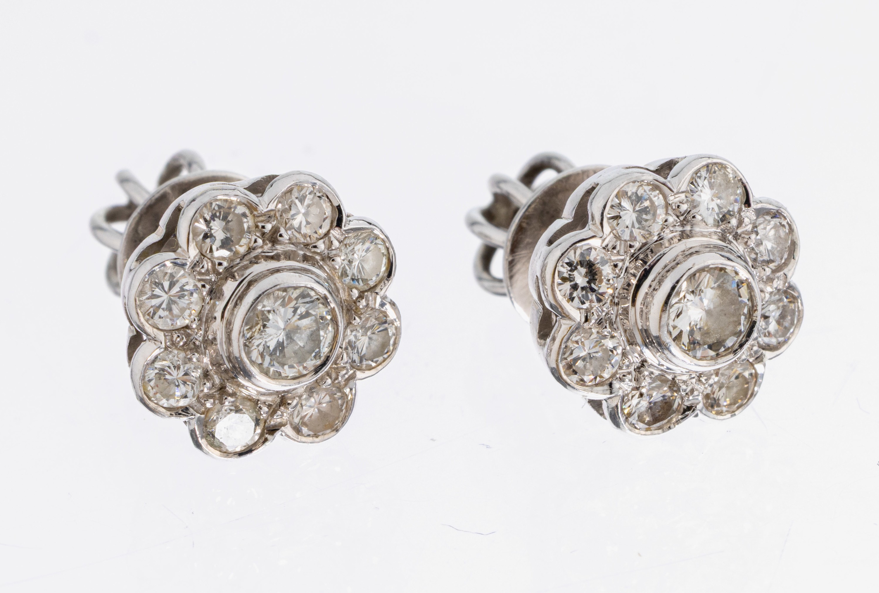 Image 27042610 - Paar 14 kt Gold Brillant-Ohrstecker, WG 585/000, 18 Brillanten zus. ca. 0.80 ct ...