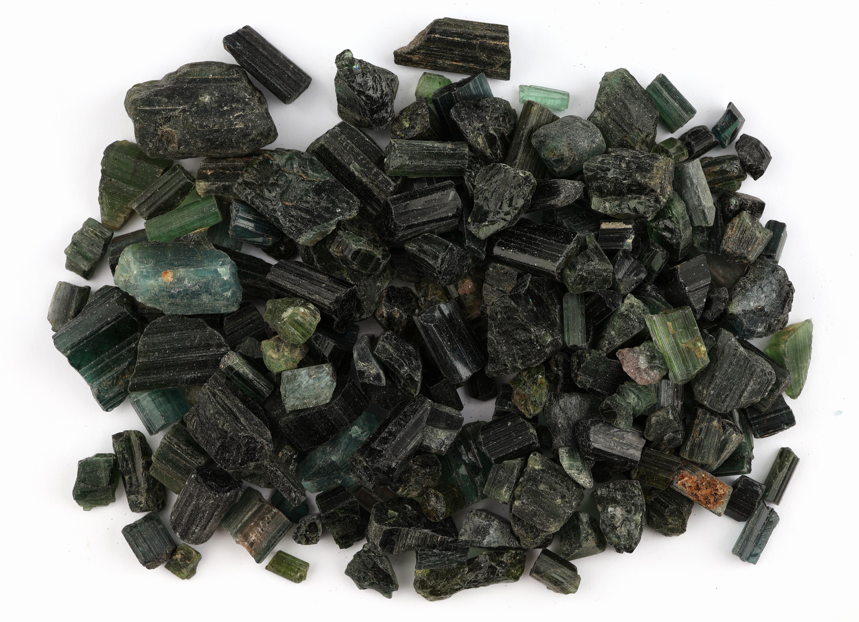Image 27042614 - Lot lose Turmalinrohsteine, ca. 1454 ct, versch. Größen, Formen und Farbnuancen ...