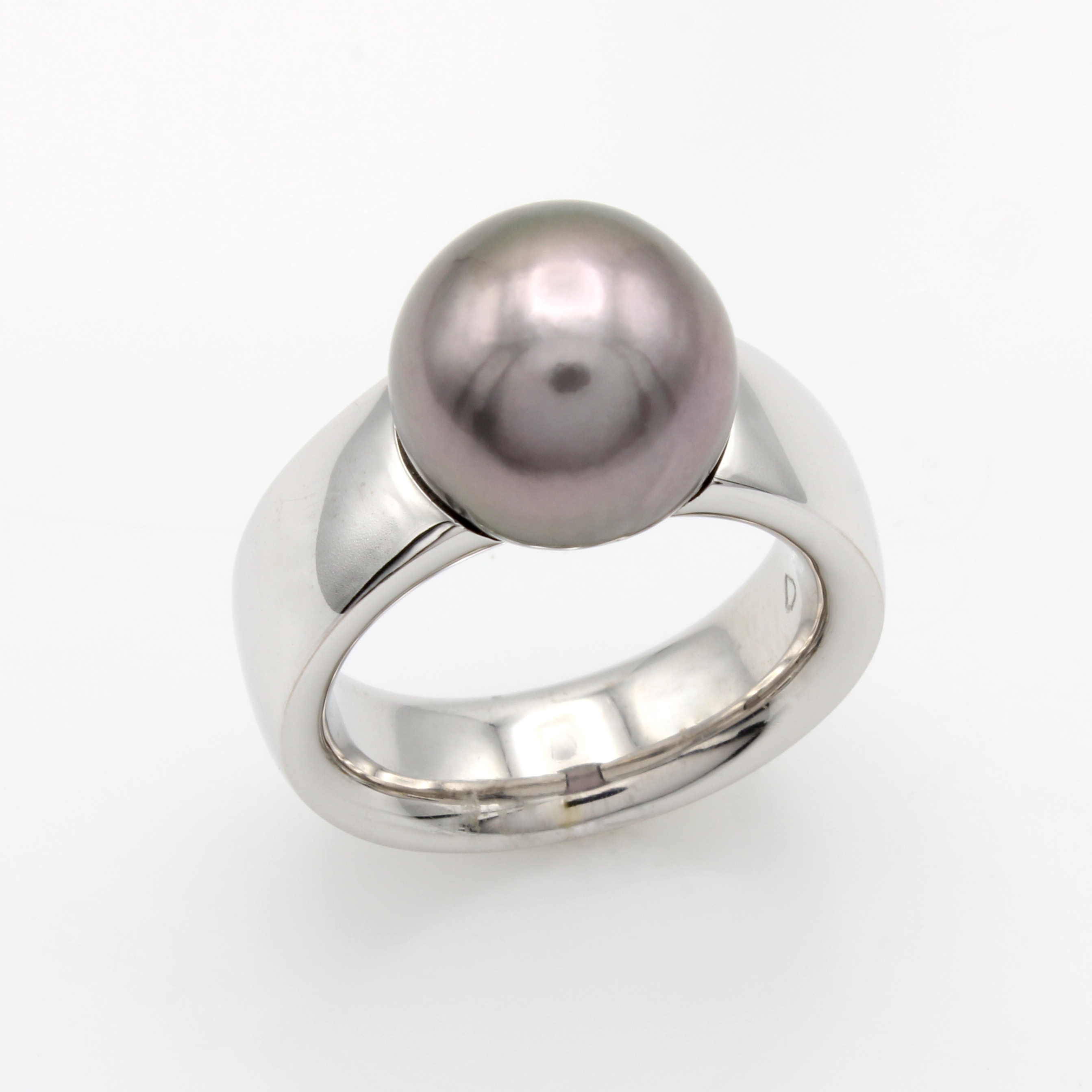 Image 27042809 - Massiver Ring mit Tahitiperle, WG 750/000, Perld. ca. 14-15 mm, RW ca. 56 Schätzpreis: ...