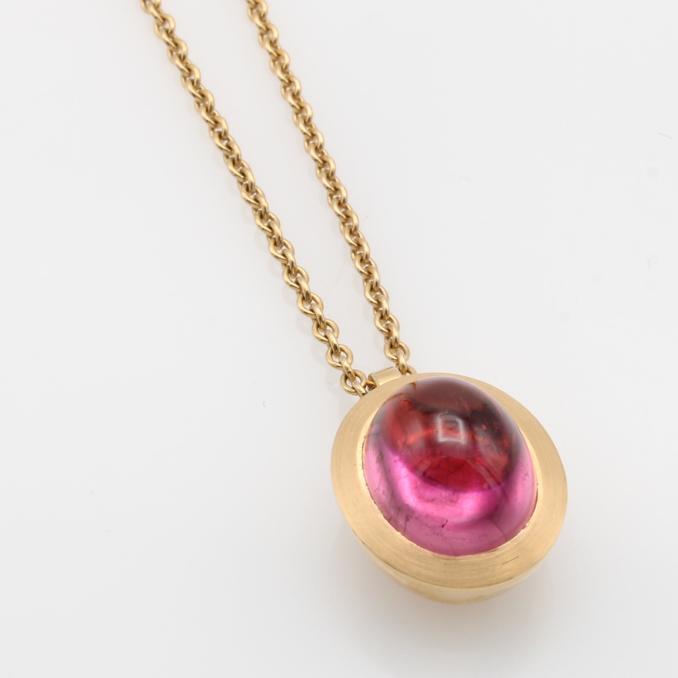 Image 27042885 - Anhänger mit Rubellit an Kette, RG 750/000, ovaler Rubellitcabochon ca. 5 ct, L. ca. 40 ...