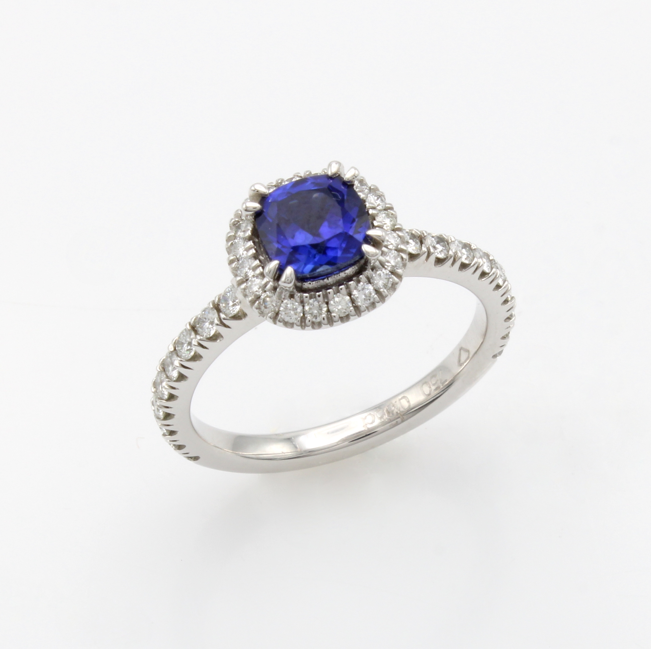 Image 27042891 - Ring mit Saphir und Brillanten, WG 750/000, Saphir im Kissenschliff ca. 1.30 ct von sehr ...