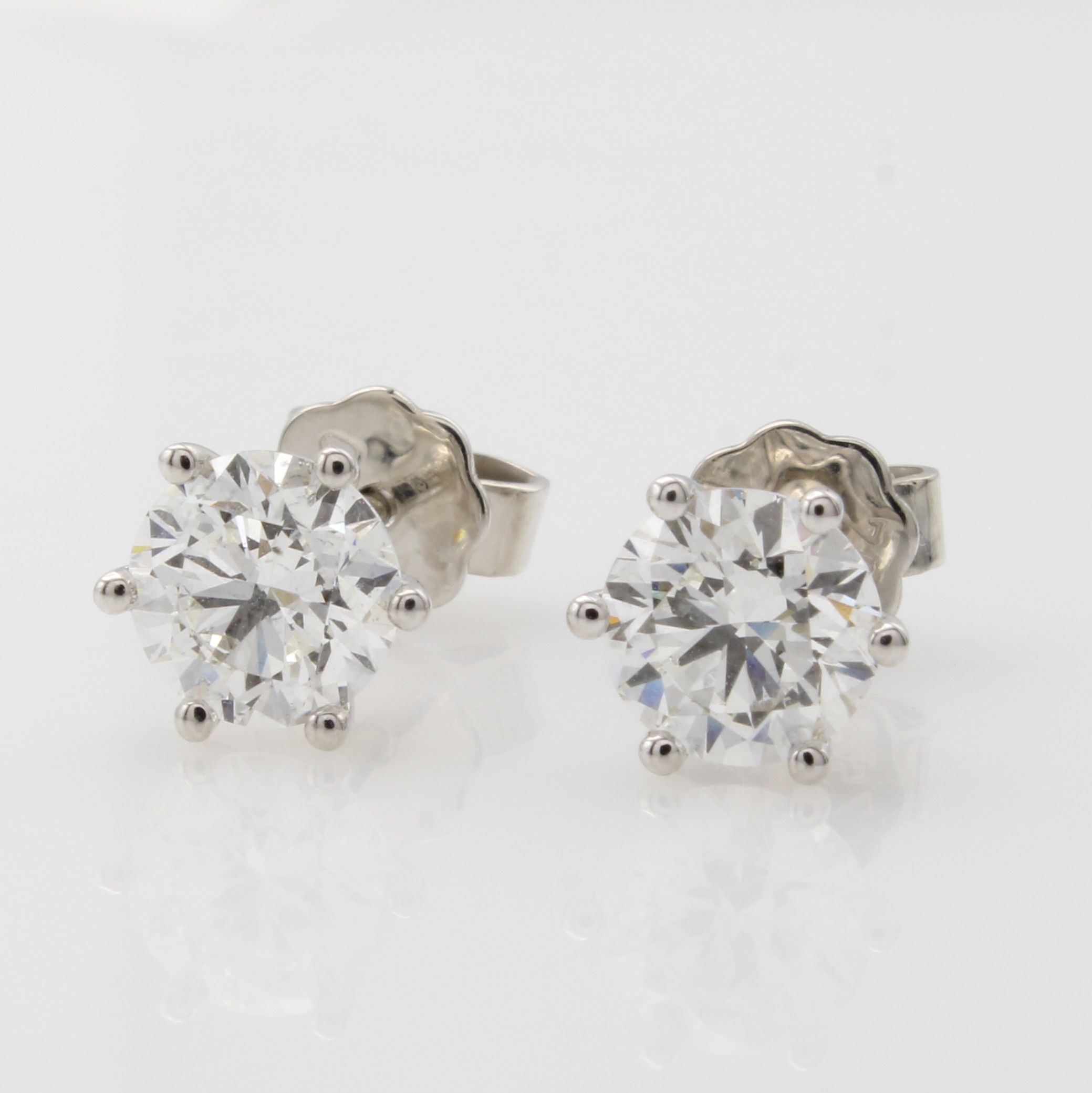 Image 27043287 - Paar Ohrstecker mit Brillanten, WG 750/000, 2 Brill. zus. 2.03 ct feines Weiß/si mit ...