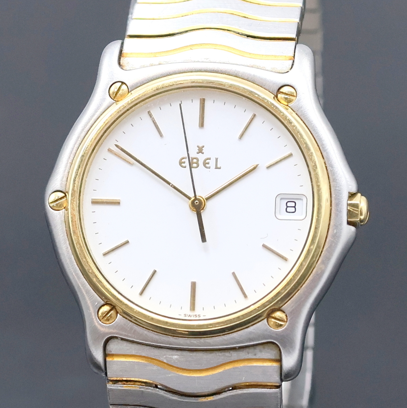 Detail a: EBEL Sport Classique Armbanduhr in Stahl Referenz E1187141, Schweiz um 2000, quarz, Stülpgeh., GG-Lünette 5-fach verschr., orig. Gliederband dopp. ...