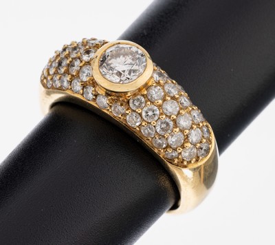 Image 18 kt Gold Brillant-Ring, GG 750/000, mittig Brillant ca. 0.50 ct Weiß/p, 52 ...