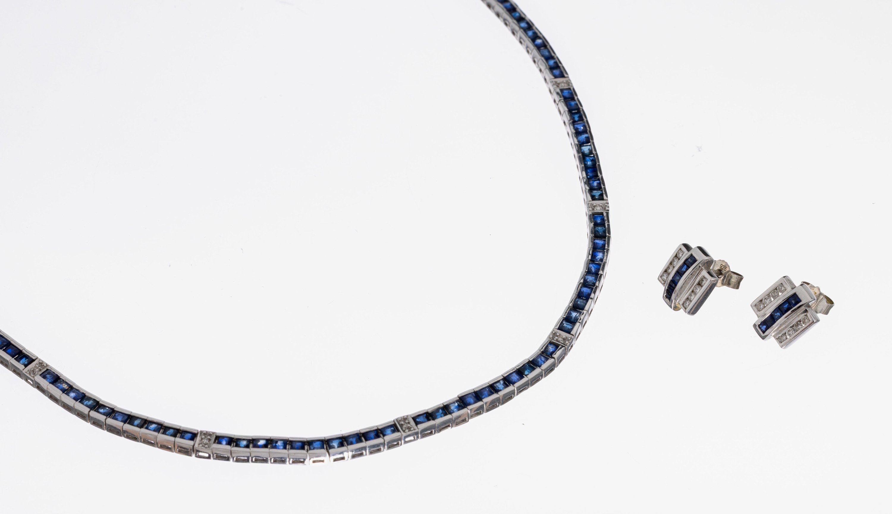 Image 27043501 - 14 kt Gold Saphir-Brillant-Schmuckset, WG 585/000, best. aus: Collier, L. ca. 46 cm, ...