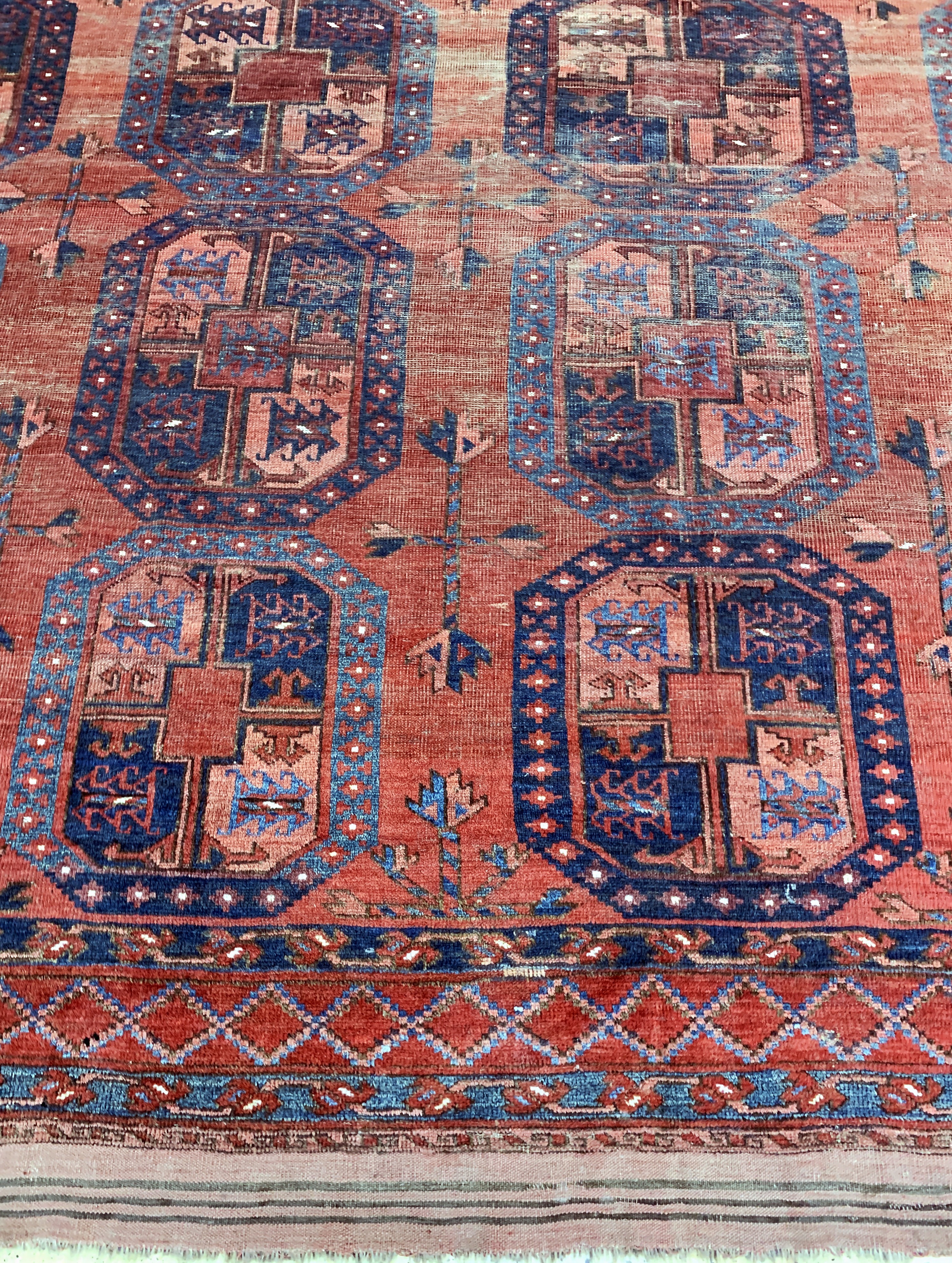 Detail b: Ersari alt, Afghanistan, Anfang 20.Jhd, Wolle auf Wolle, ca. 475 x 345 cm, EHZ: 3