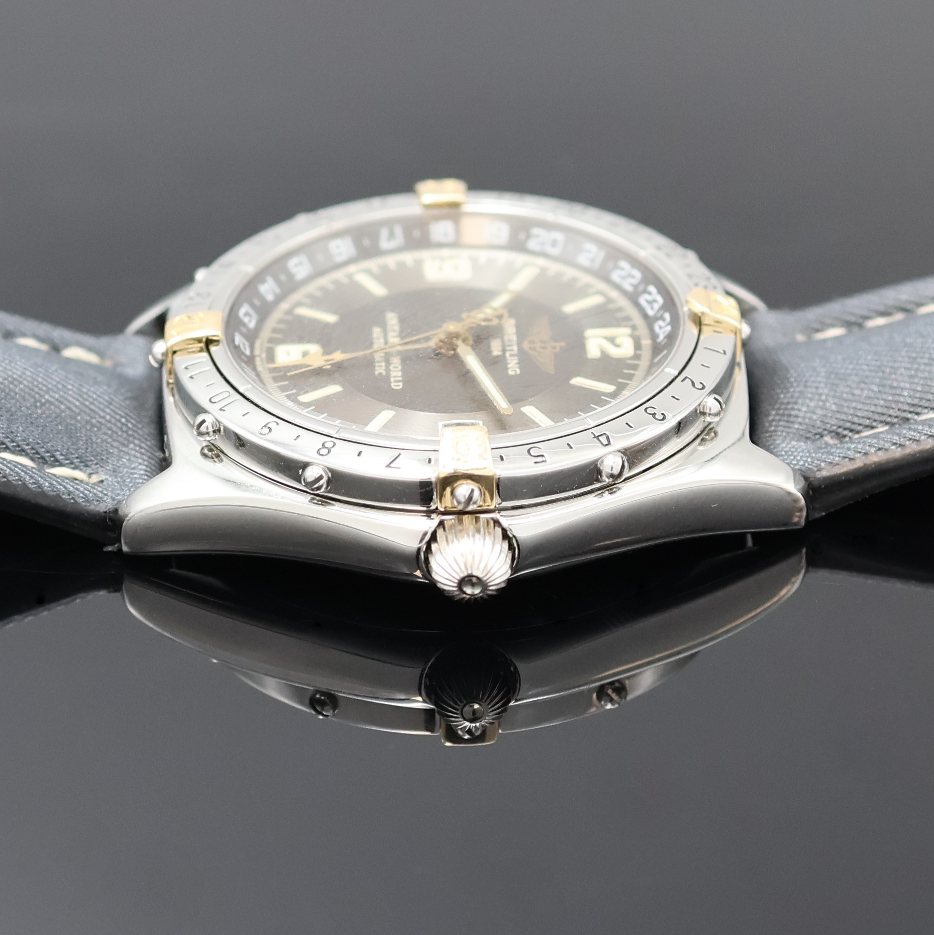 Detail c: BREITLING Antares World Armbanduhr mit 2. Zeitzone in Stahl Referenz B 32047, Schweiz um 1995, Automatik, Boden u. Krone verschr., Lünette beids. ...