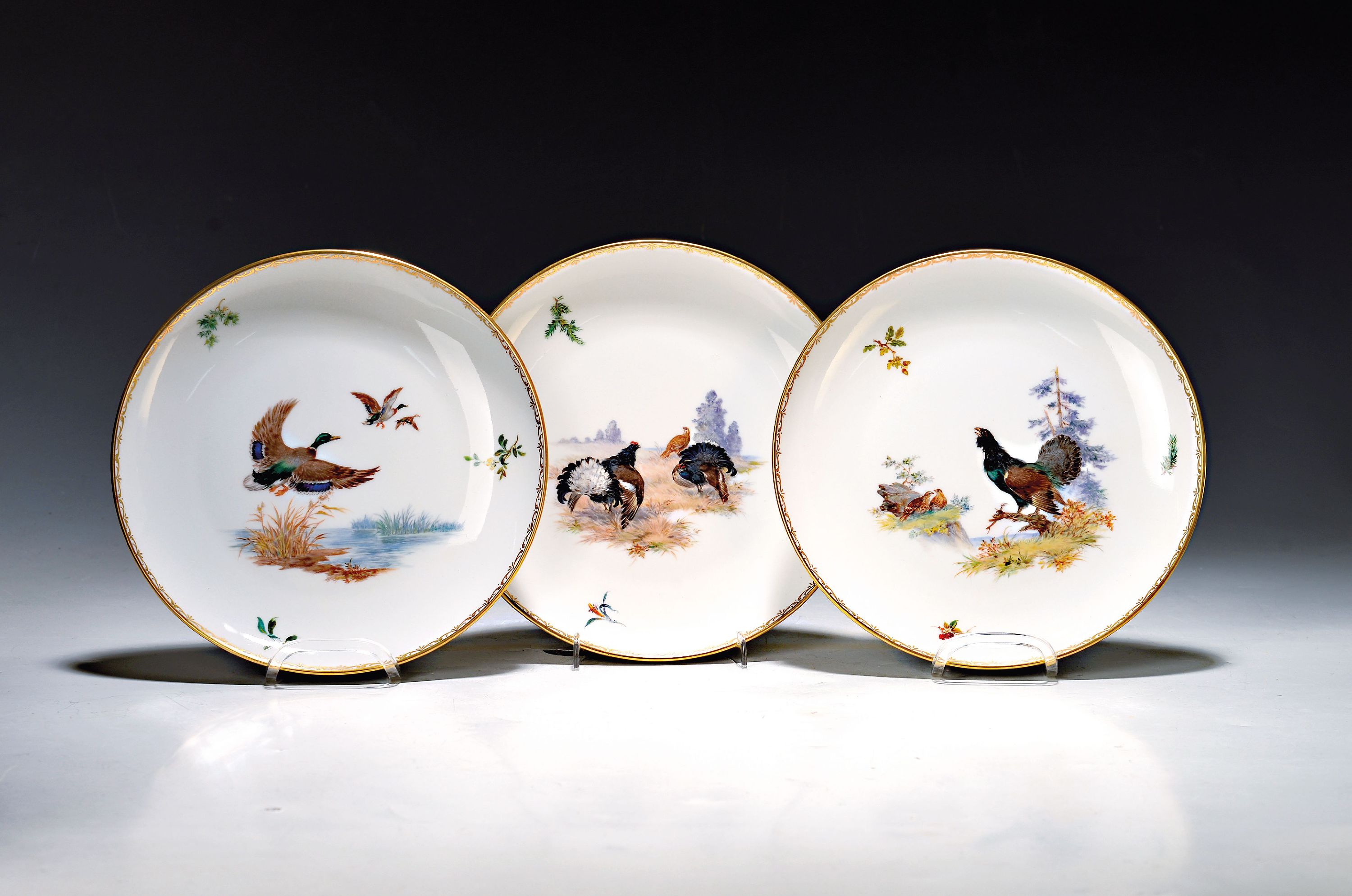 Image 27043570 - 3 Teller mit Tiermalerei, Meissen, 2.Hälfte 20.Jh., Porzellan, Goldstaffage, Malerei ...