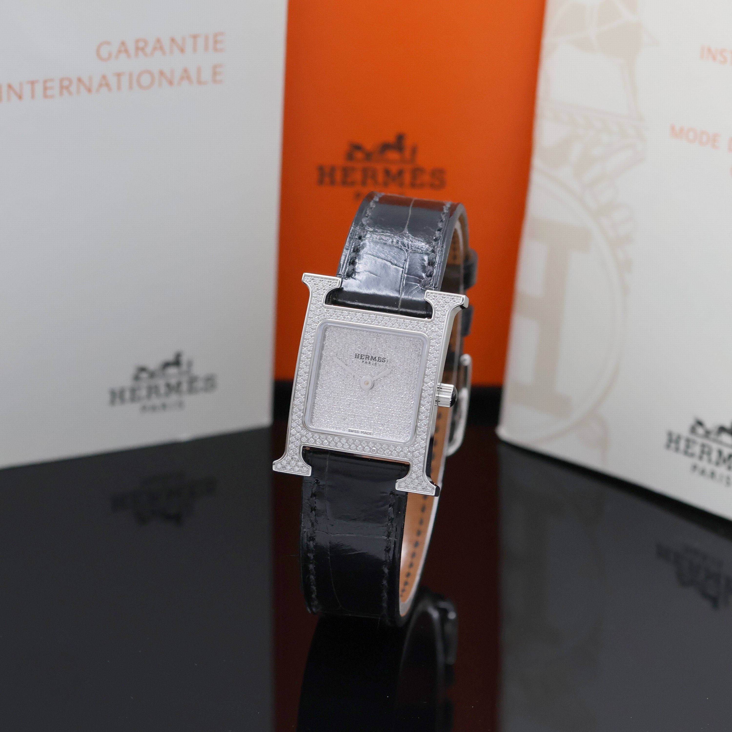 Image 27043572 - HERMES Heure H diamantbesetzte Armbanduhr in Stahl Referenz HH1.236, quarz, orig. ...