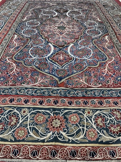 27043515j - ´Rascht´Susani´antik, Persien, 19.Jhd, Baumwoll-Stickerei, ca. 217 x 160 cm, EHZ: 3 ...