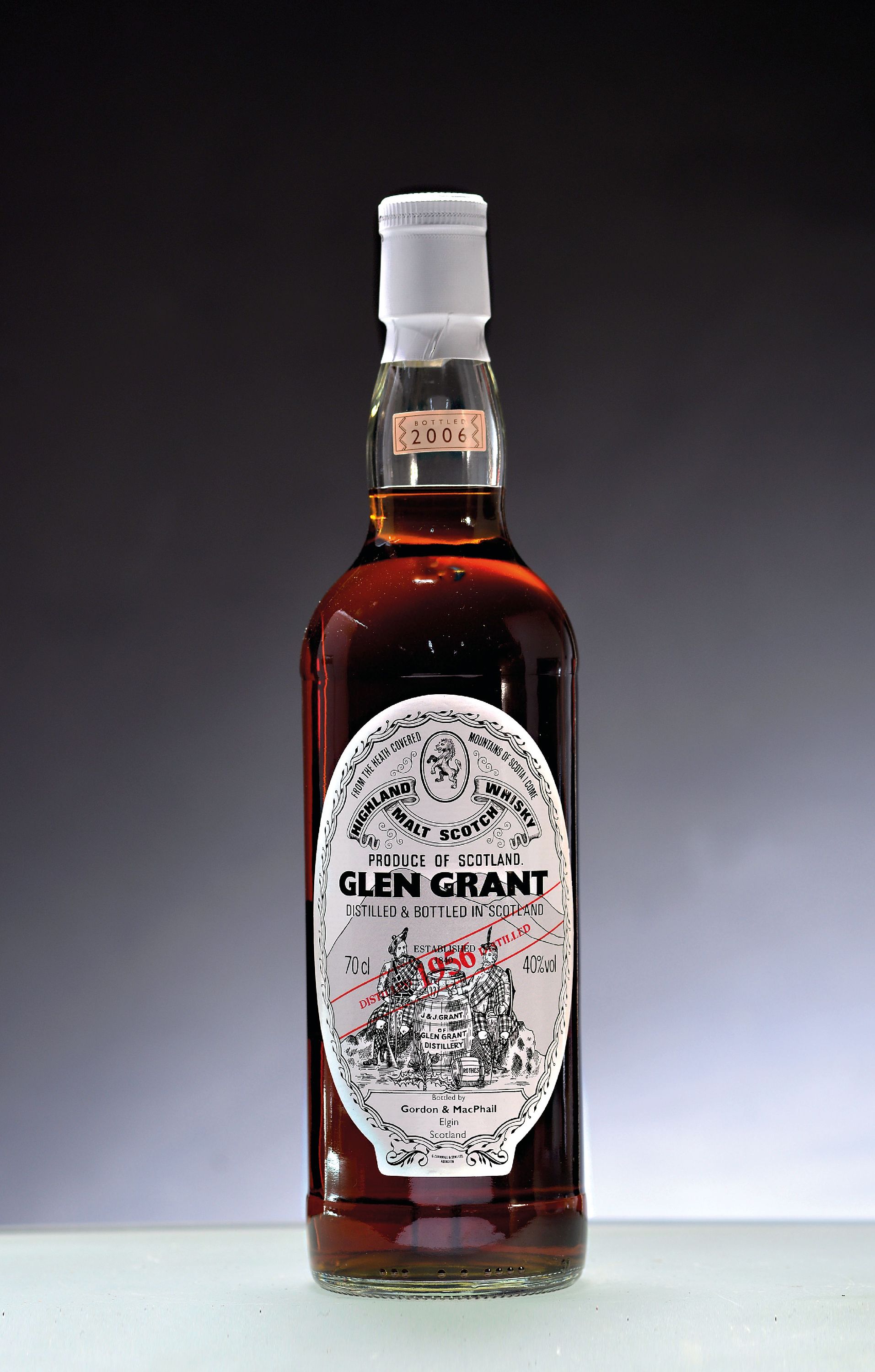 Image 27043700 - 1956 Glen Grand Highland Malt Scotch Whisky, abgefüllt durch Gordon & MacPhail 2006, ...