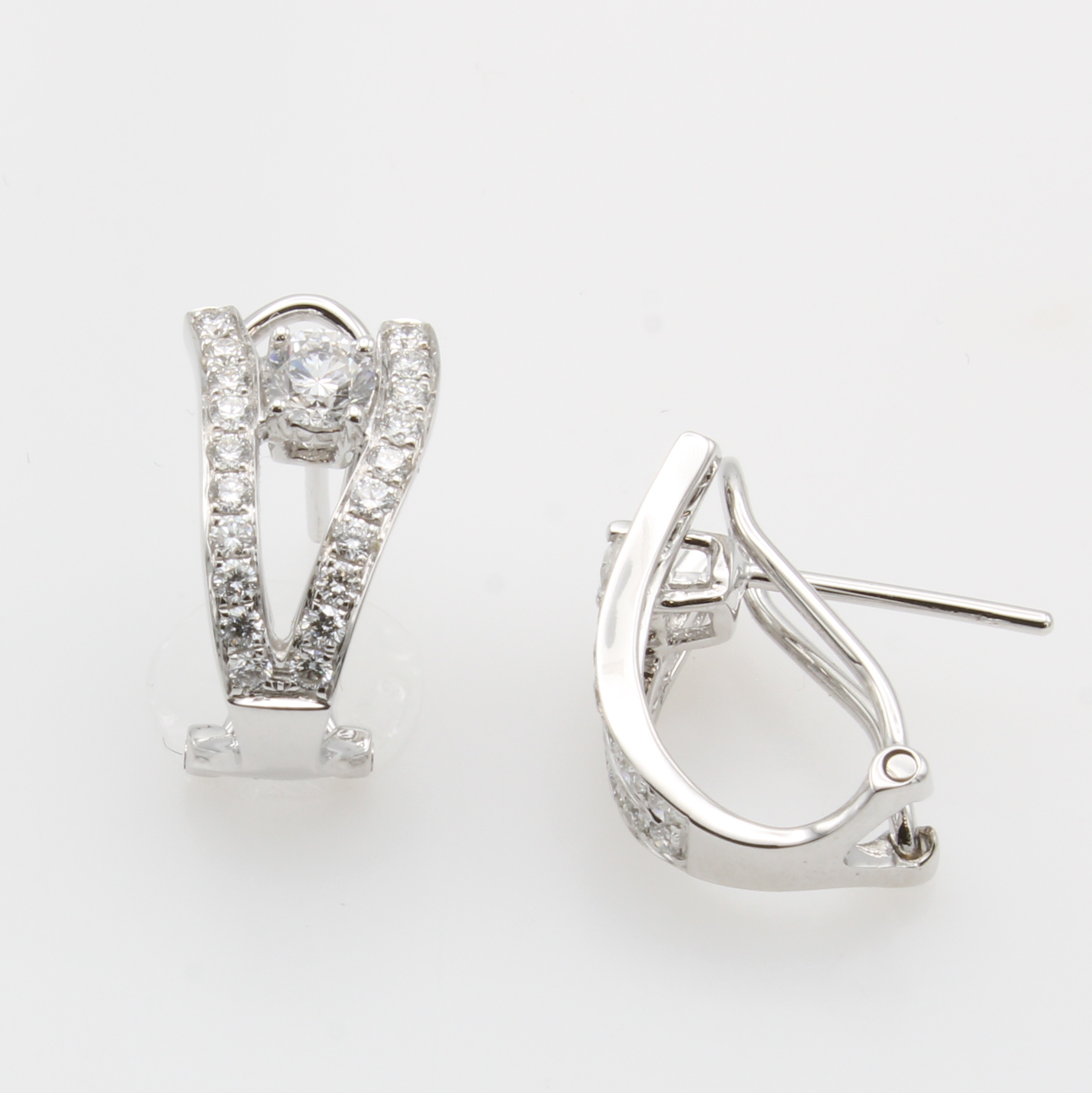 Image 27043983 - Paar Steckerclip mit Brillanten, WG 750/000, 2 Brill. zus. ca. 0.48 ct u. 40 Brill. zus. ...