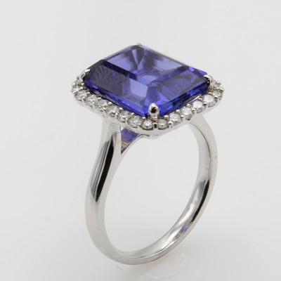 Image Ring mit Tansanit und Brillanten, WG 750/000, Tansanitachteck ca. 9.33 ct und Bril. zus. ...
