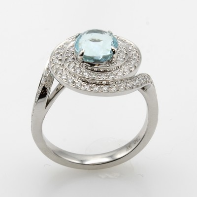 27043995a - Ring mit Paraibaturmalin und Brillanten, WG 750/000, ovaler Paraiba ca. 7.5x7 mm u. ...