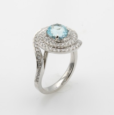 27043995b - Ring mit Paraibaturmalin und Brillanten, WG 750/000, ovaler Paraiba ca. 7.5x7 mm u. ...