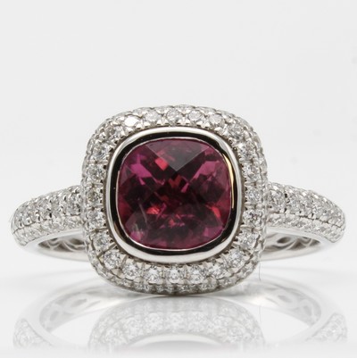 27043996a - Ring mit Turmalin und Brillanten, WG 750/000, pink Turmalin ca. 1.40 ct u. Brill. zus. ...