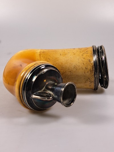 27043998g - Zwei Meerschaumpfeifen aus dem Besitz der Familie Tolstoy, Finnland, um 1800, ...