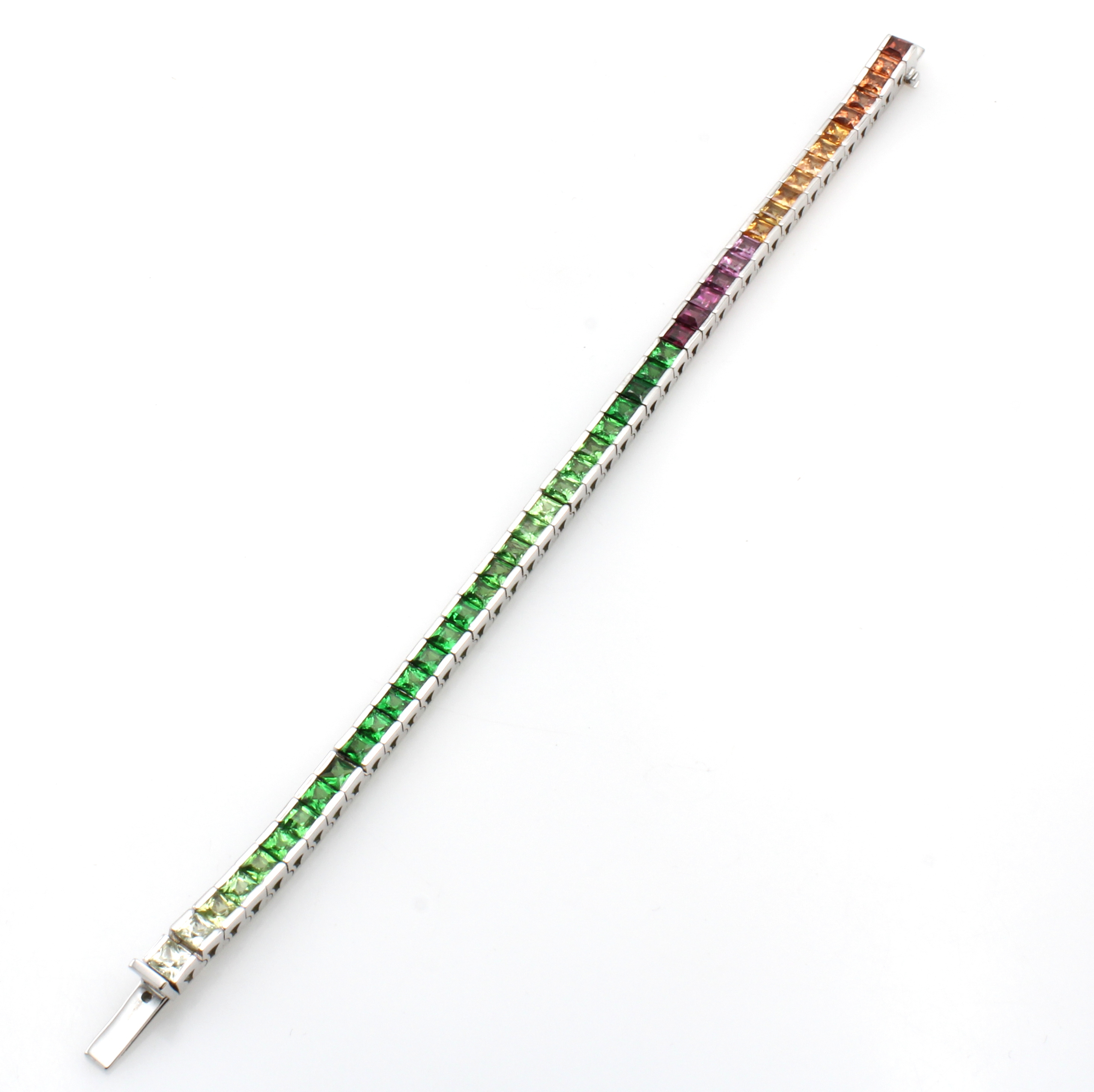 Image 27044063 - Armband mit Grossularen, WG 750/000, Kastenschl., 47 Grossularcarrées in versch. Farben ...