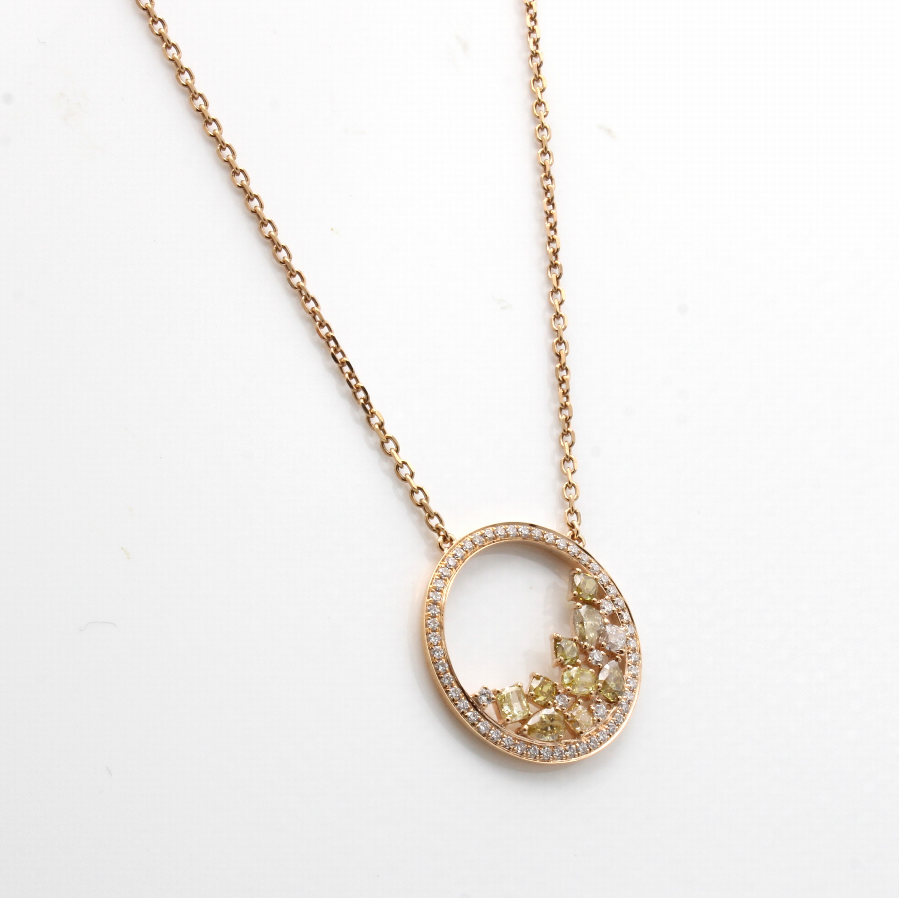 Image 27044076 - Collier mit Brillanten, RG 750/000, 10 Diam.in versch. Schliffformen zus. ca. 1.39 ct ...