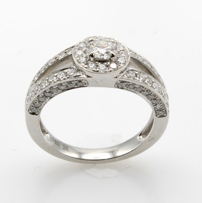 27044003b - Ring mit Brillanten, WG 750/000, Mittelstein ca. 0.30 ct und 72 Brill. zus. ca. 0.91 ct ...