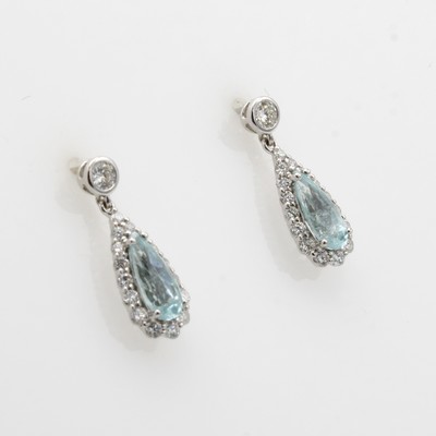 Image Paar Ohrgehänge mit Paraibatropfen und Bril- lanten, WG 750/000, Paraibas zus. ca. 1.16 ...