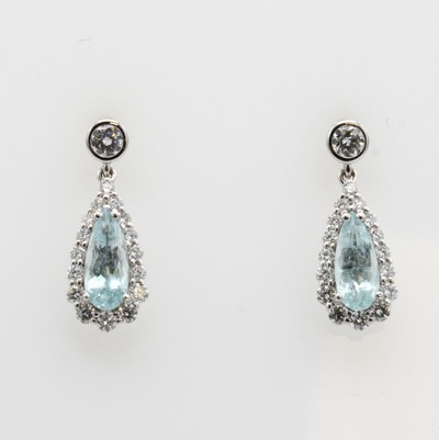 27044006a - Paar Ohrgehänge mit Paraibatropfen und Bril- lanten, WG 750/000, Paraibas zus. ca. 1.16 ...