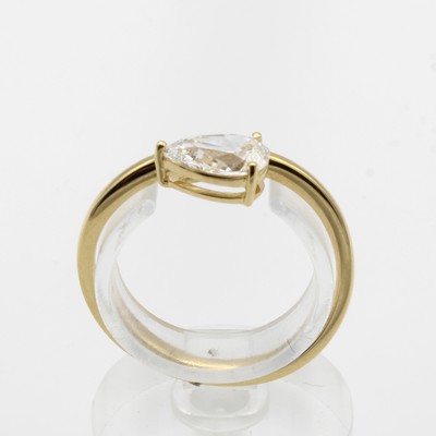 27044060a - Ring mit Diamant, GG 750/000, Diam.-Tropfen 0.70 ct hochfeines Weiß/vs2 mit Expertise, ...