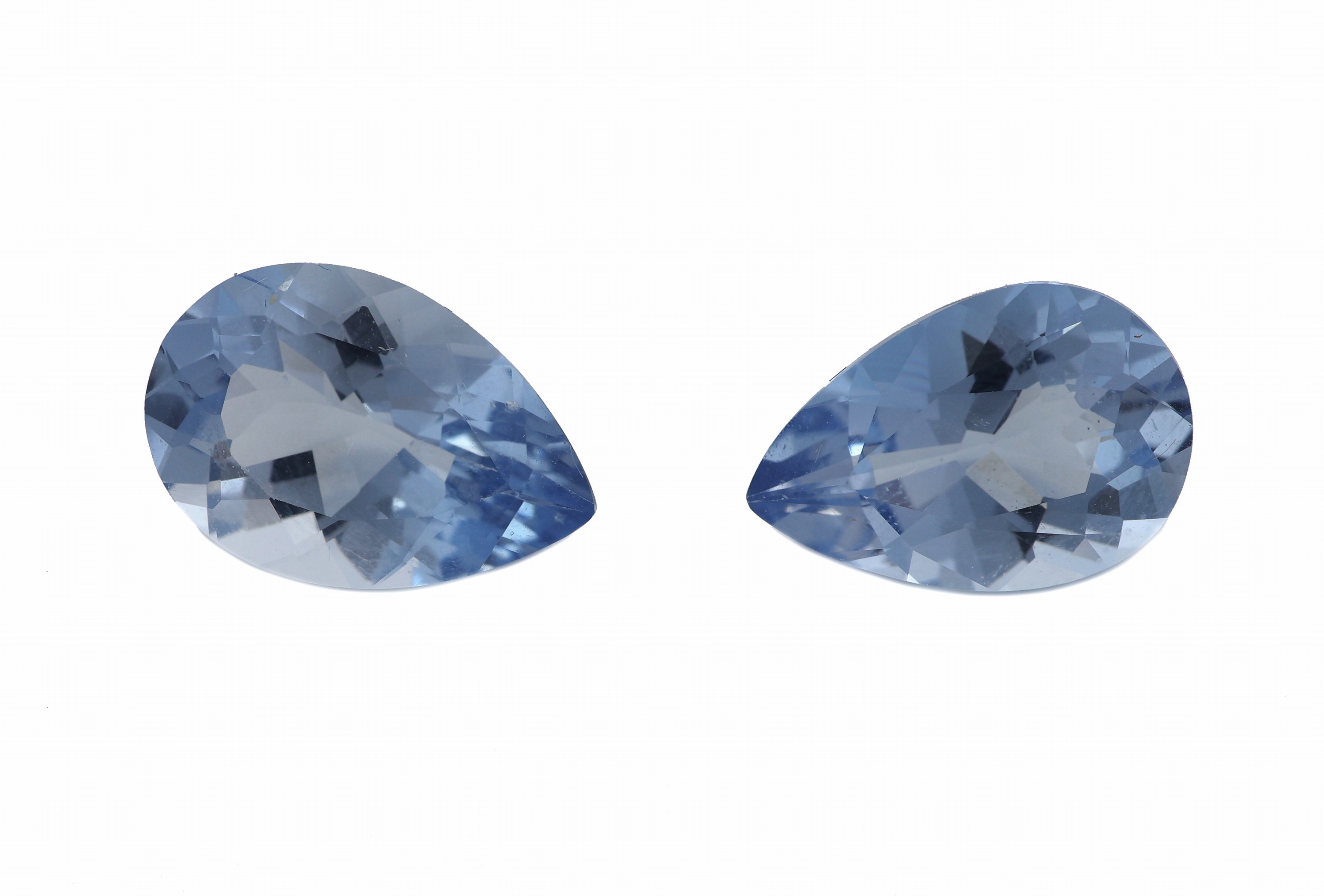 Image 27044473 - Lot 2 lose Aquamarin-Tropfen, zus. ca. 6.72 ct, 1 x 12.79 x 8.57 x 5.66 mm, 1 x 13.21 x ...